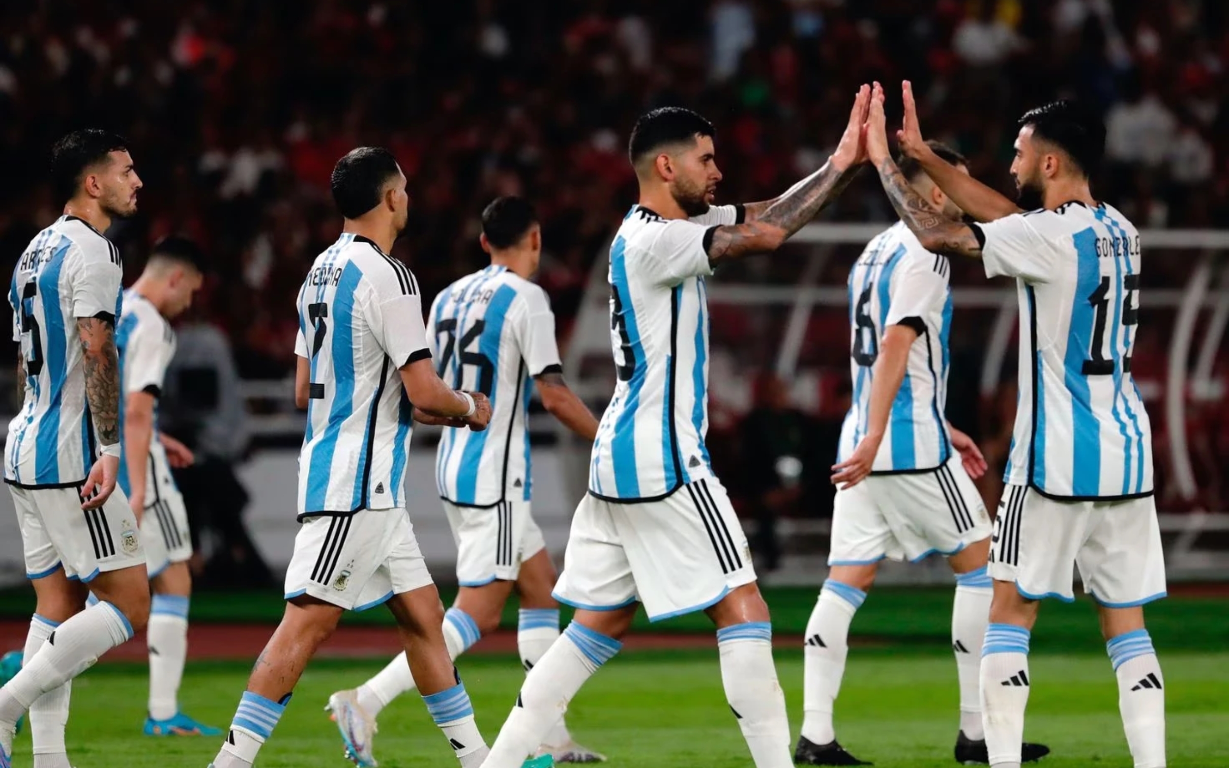 Argentina vẫn đang tiếp tục tập luyện với đội hình trẻ và nhiều cơ hội thắng