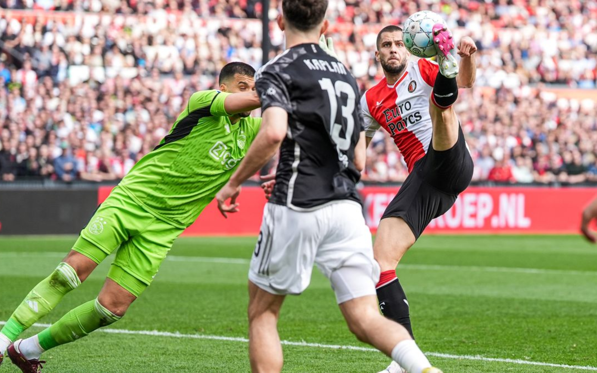 Chuyên gia đưa ra dự đoán kèo cược dành cho Ajax và Feyenoord