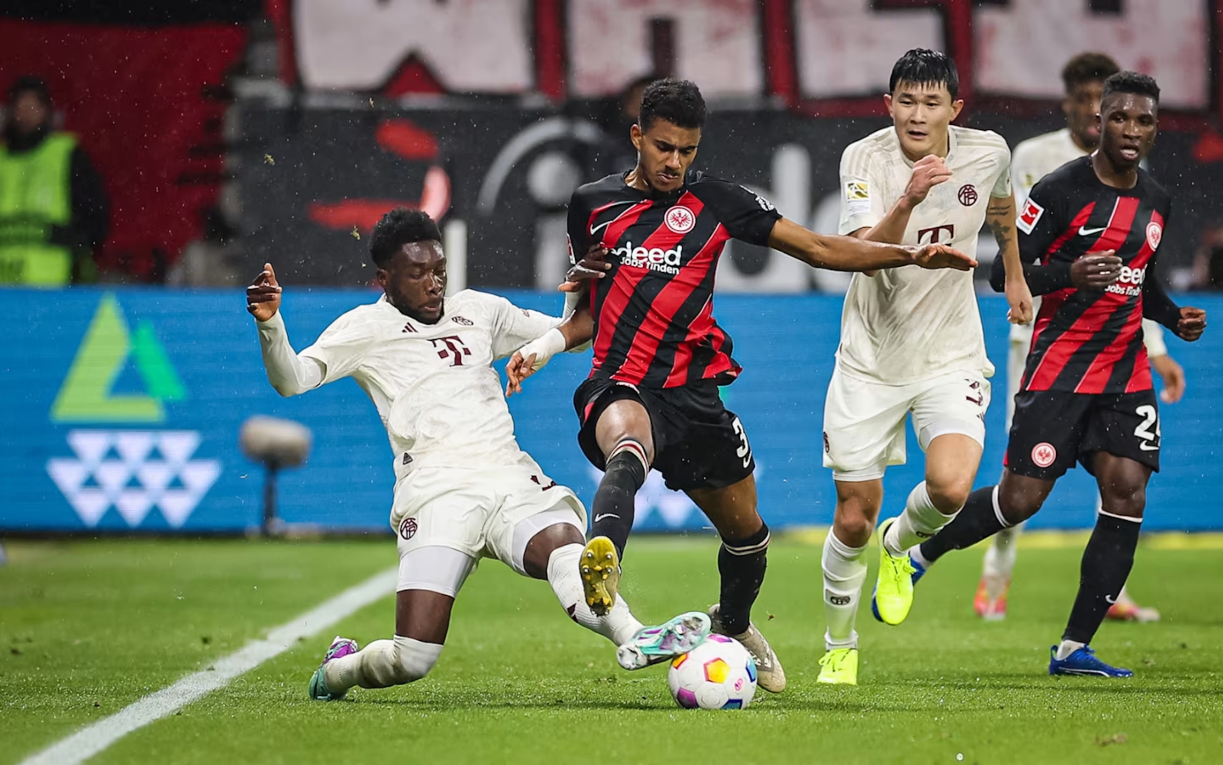 Đánh giá lại các trận đấu kịch tính tại mùa giải vô địch Đức