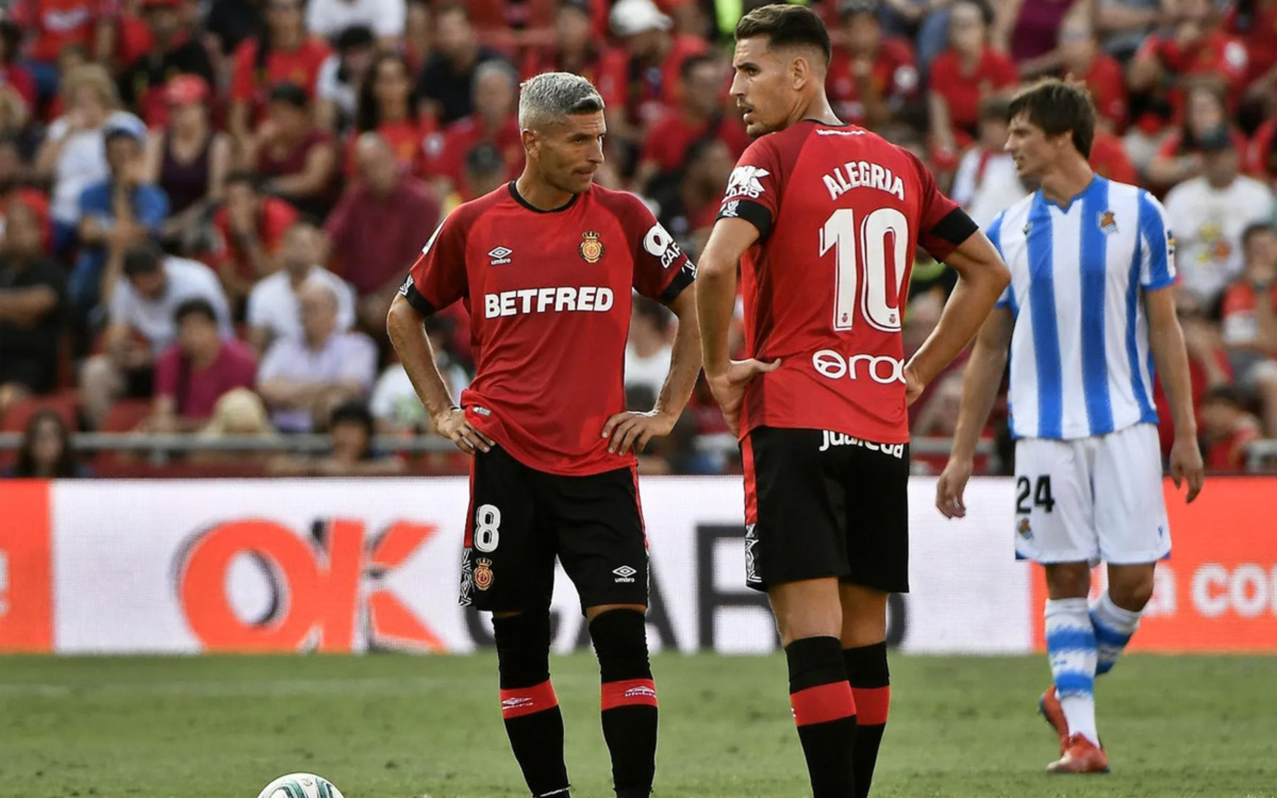 Xem xét tình hình hiện tại về lực lượng & phong độ chiến đấu